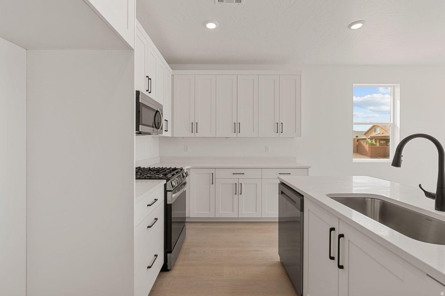 DIXIE HEIGHTS - Residential