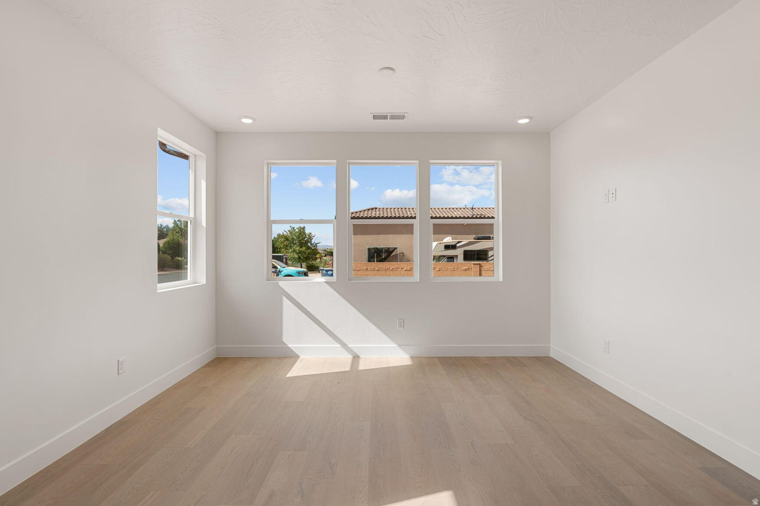 DIXIE HEIGHTS - Residential