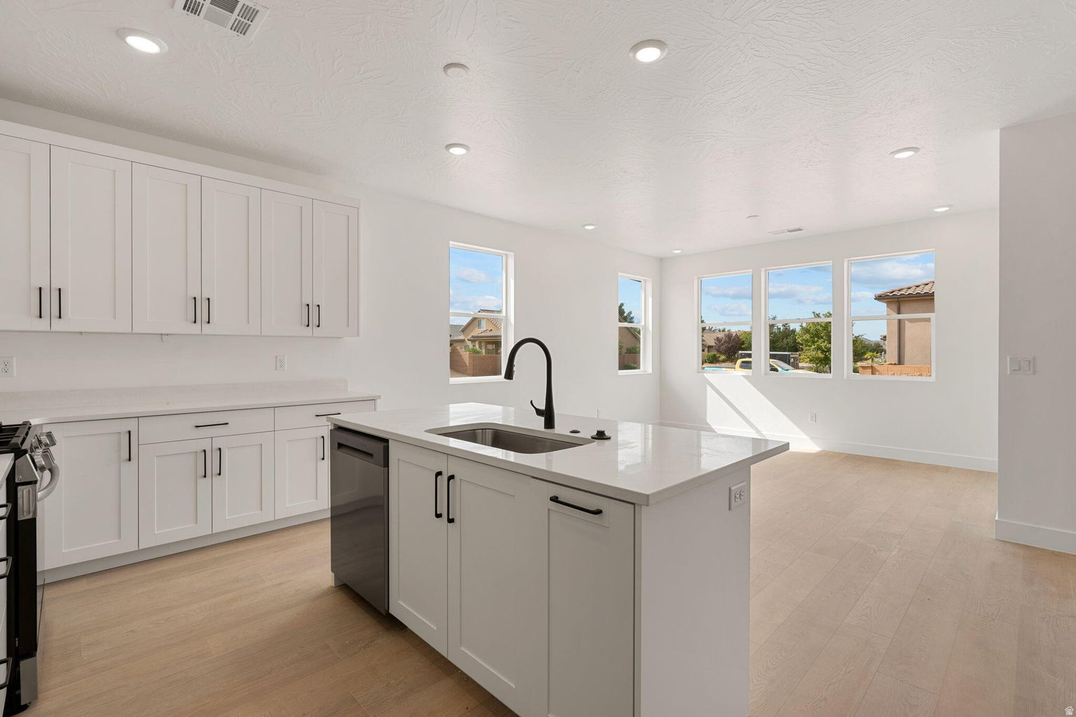 DIXIE HEIGHTS - Residential