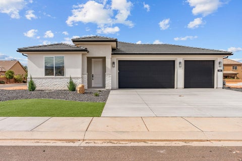 Homes For Sale - 2562 S 3870<br/> Washington County, Hurricane, UT 84737