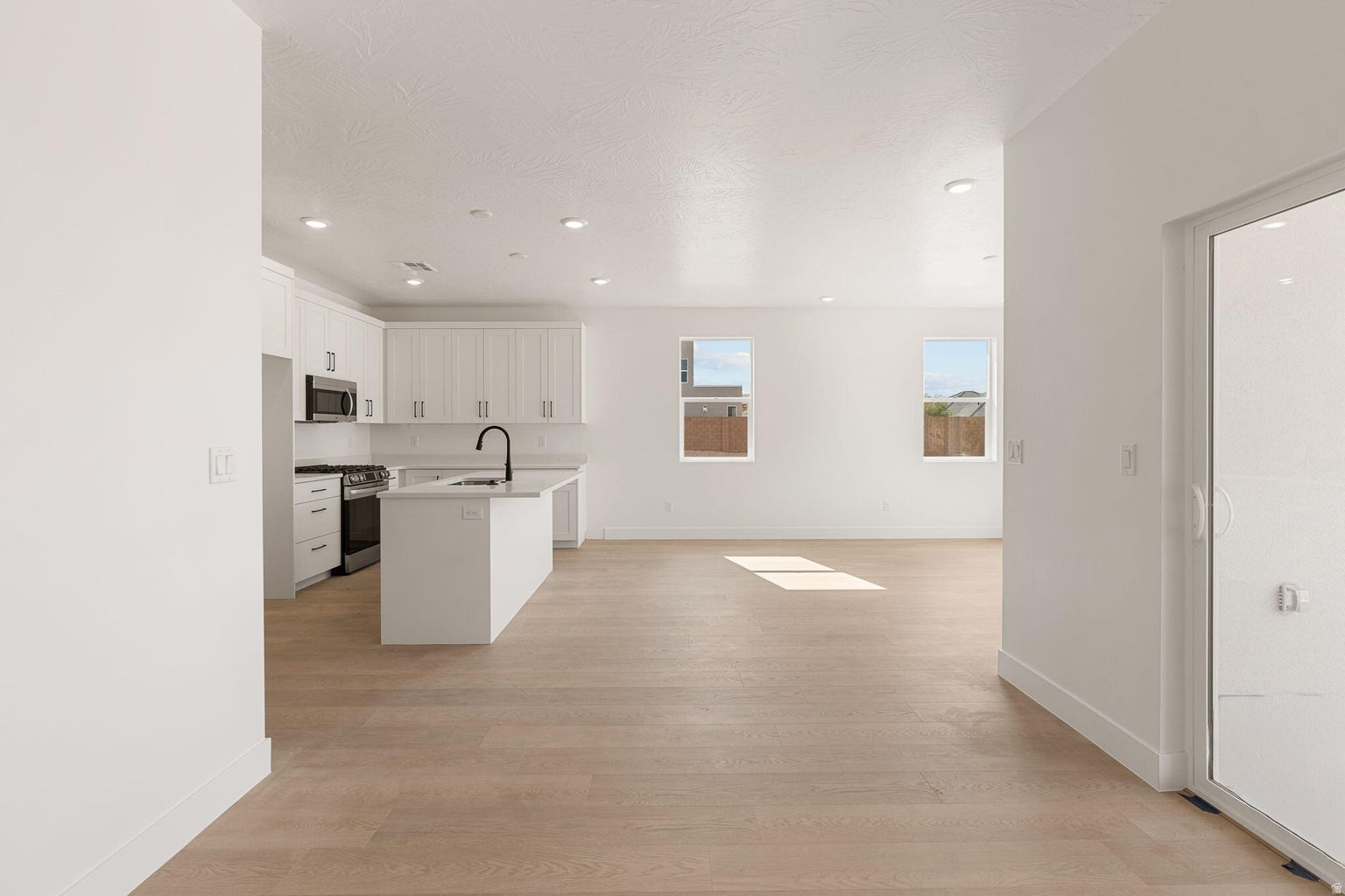 DIXIE HEIGHTS - Residential