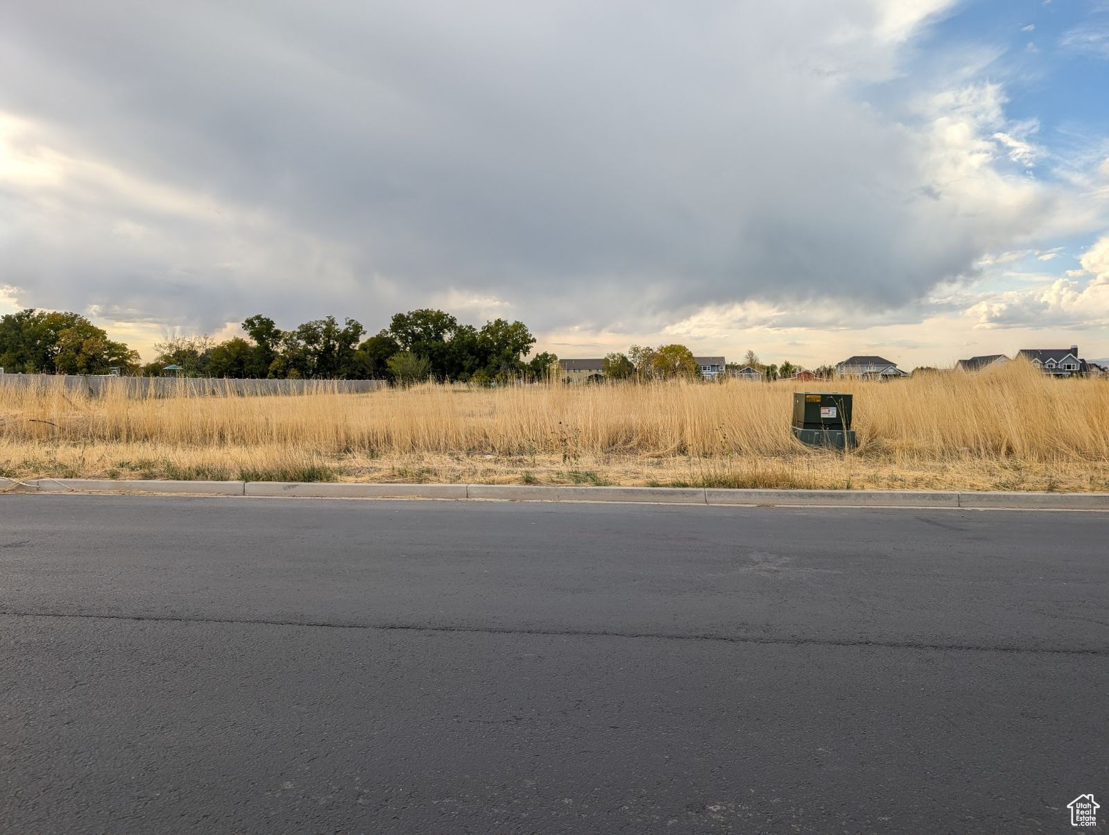 BENTLEY BROOK - Land