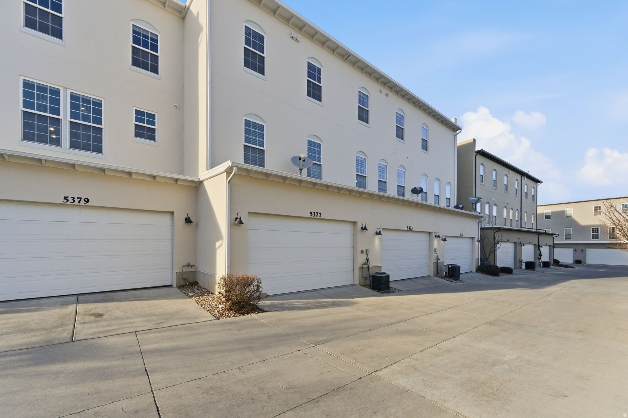 KENNECOTT DAYBREAK V - Residential