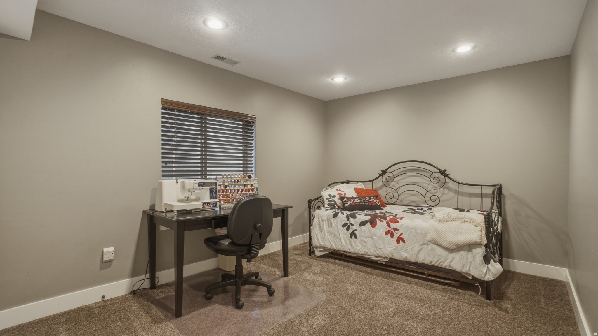 HIGHLANDS ON THE GREEN - Residential