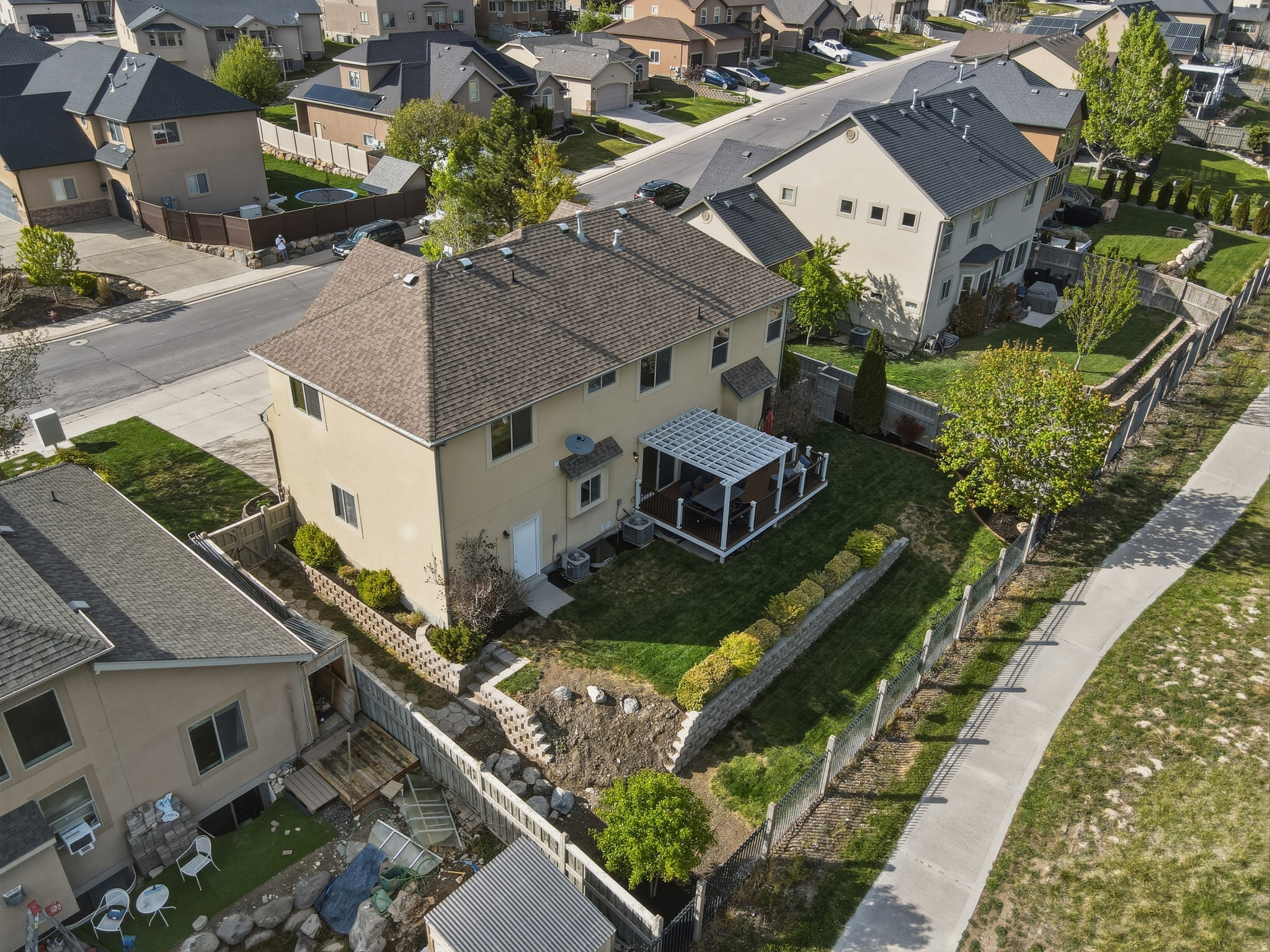 HIGHLANDS ON THE GREEN - Residential