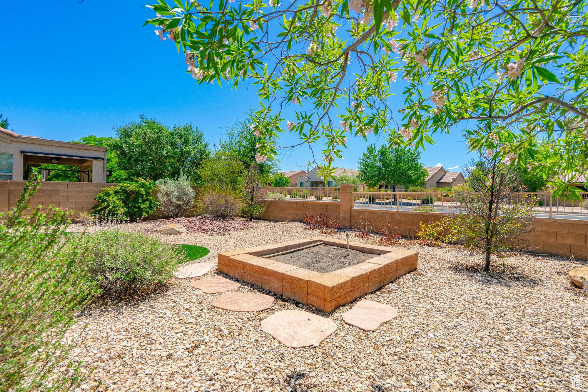 1325 W Cantamar Dr, Saint George, Utah image 43