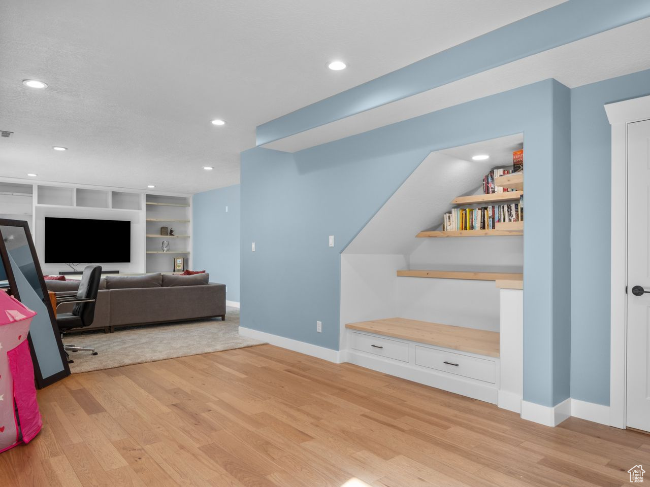 COTTONWOOD MEADOWS - Residential