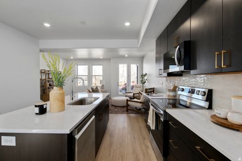 Tiny photo for 253 W BISHOP PL #10, Salt Lake City, UT 84103 (MLS # 2130776)