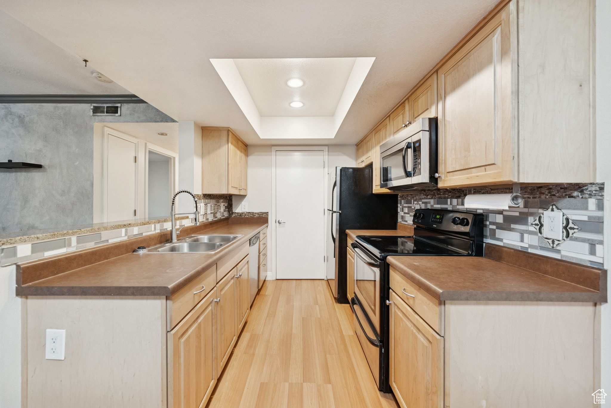 SHADOW RIDGE - Residential