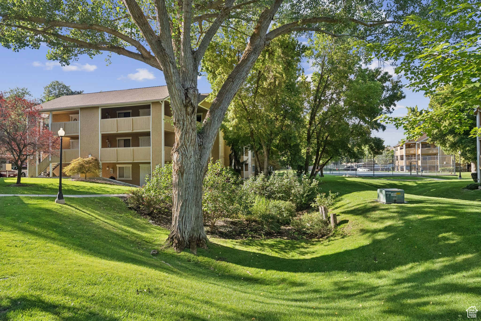 SHADOW RIDGE - Residential