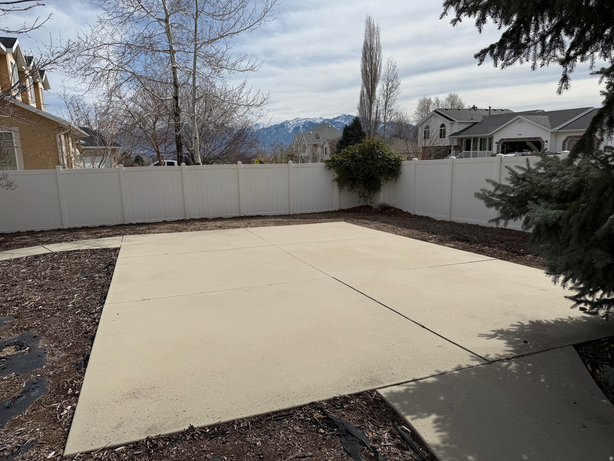 SHADOW MOUNTAIN WEST - Residential