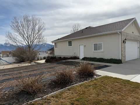 Tiny photo for 7125 S CASE MOUNTAIN CV W, West Jordan, UT 84081 (MLS # 2140116)