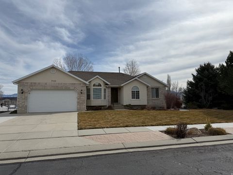 Tiny photo for 7125 S CASE MOUNTAIN CV W, West Jordan, UT 84081 (MLS # 2140116)
