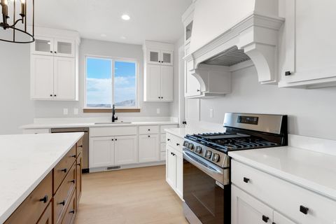 Tiny photo for 1836 S 100 E, Payson, UT 84651 (MLS # 2132601)