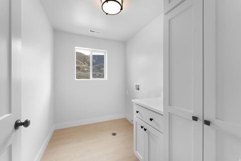 Tiny photo for 1836 S 100 E, Payson, UT 84651 (MLS # 2132601)