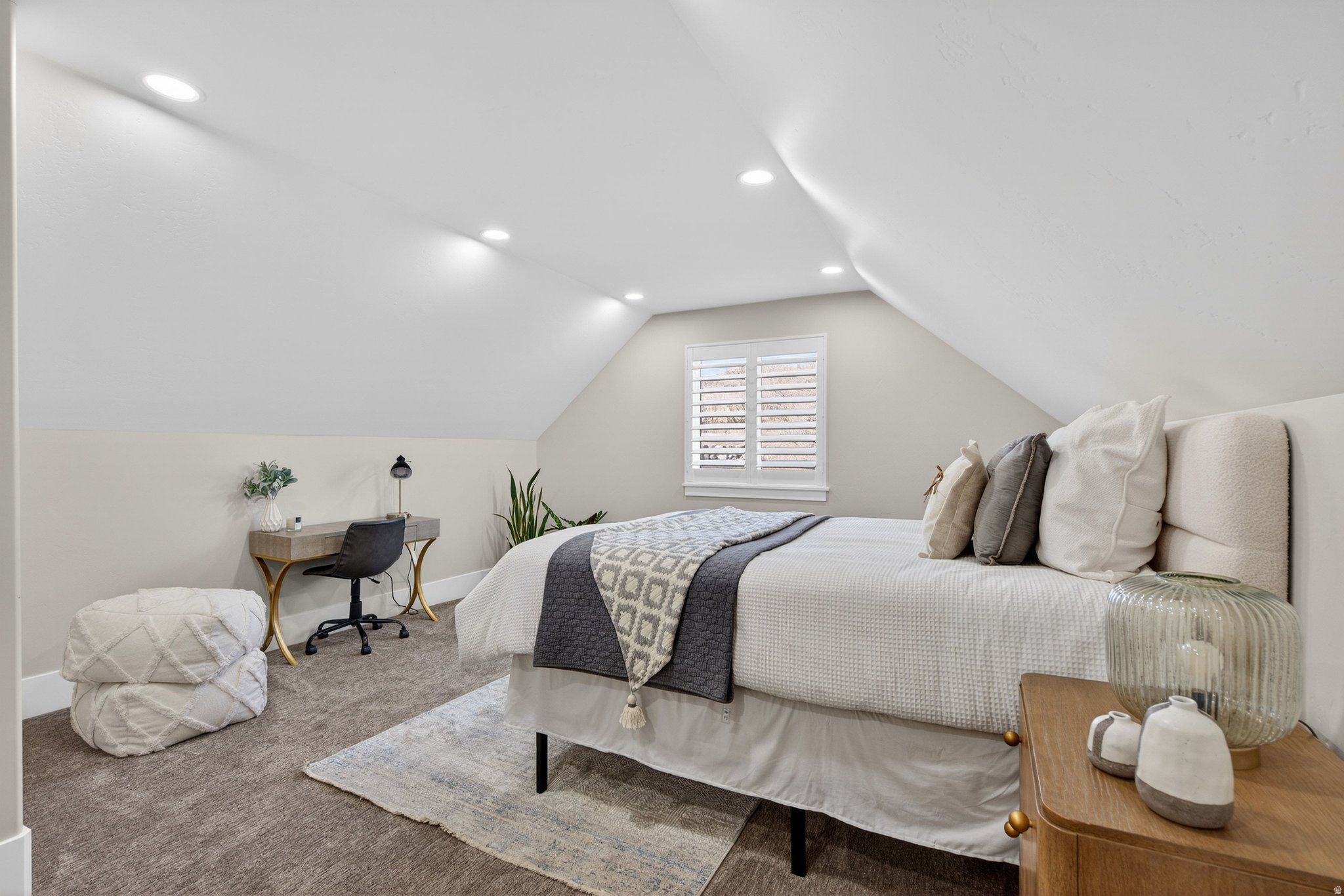 HIDDEN HOLLOW - Residential