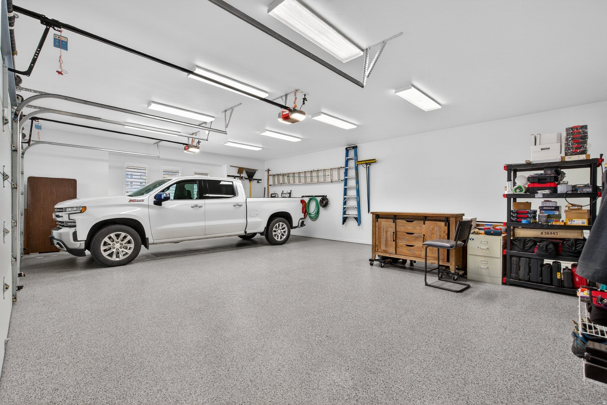 HIDDEN HOLLOW - Residential