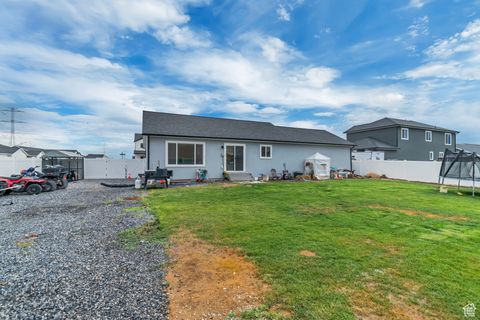 Tiny photo for 2415 E BOXWOOD LN #616, Eagle Mountain, UT 84005 (MLS # 2108409)