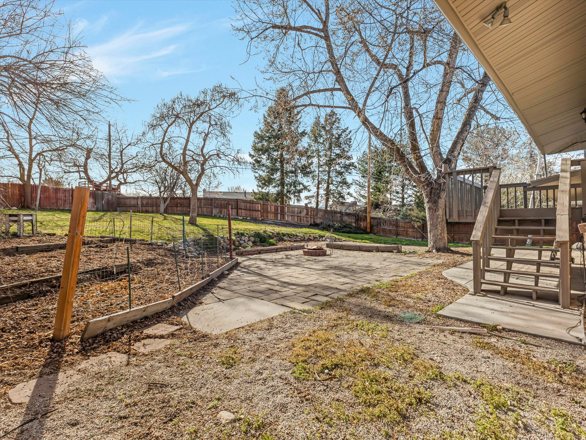 WILLOW CREEK #4 - Residential