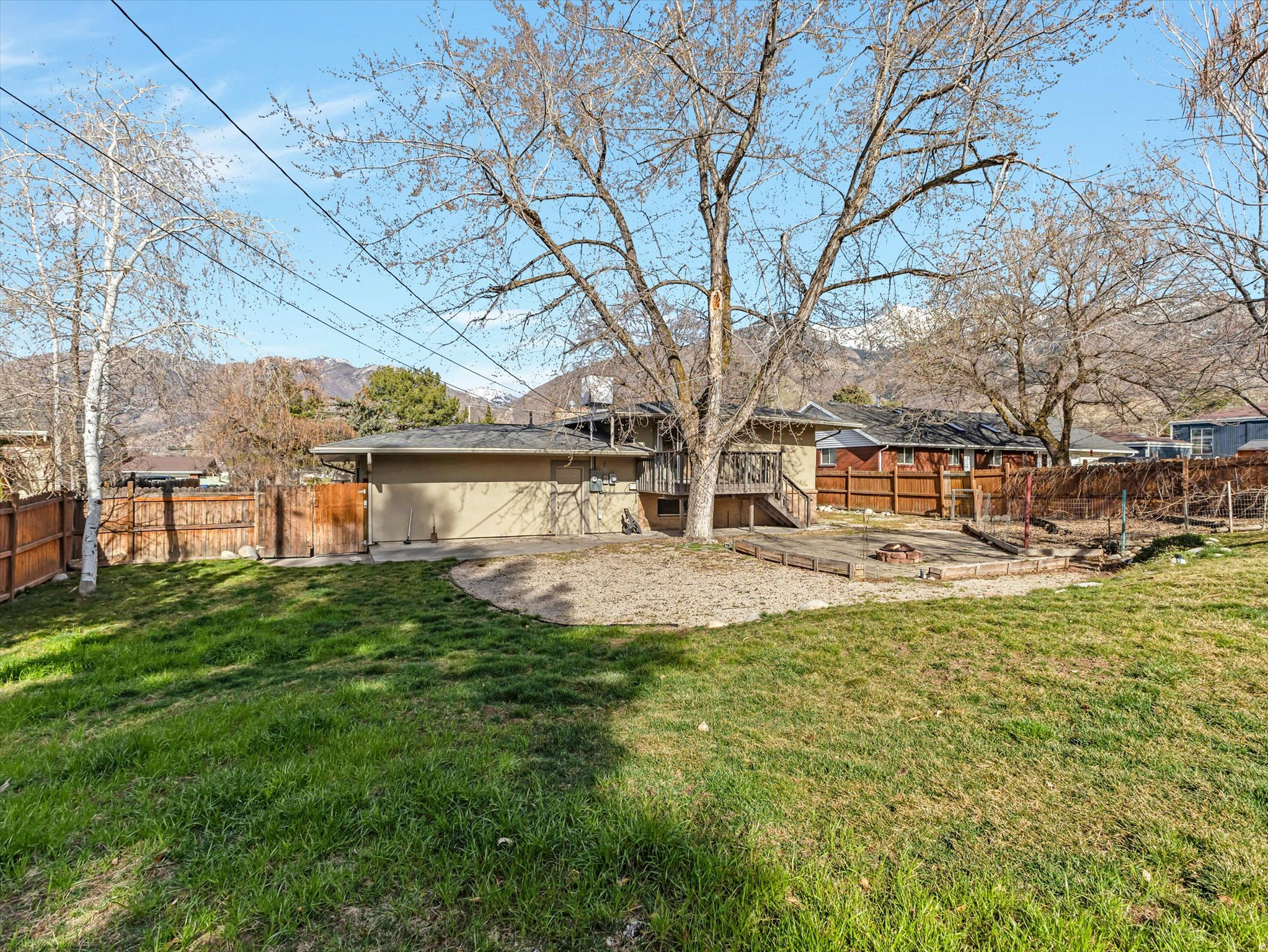 WILLOW CREEK #4 - Residential