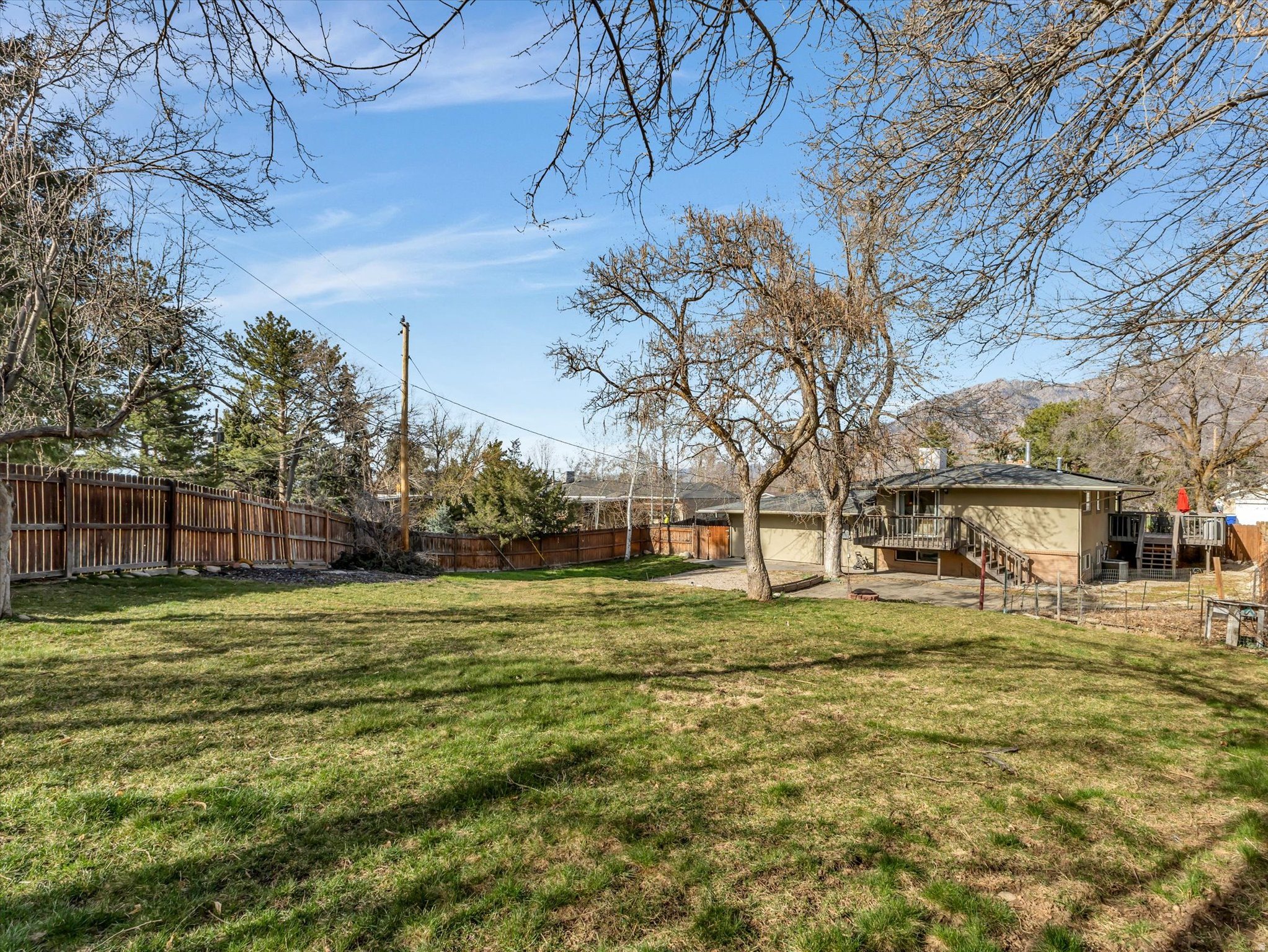 WILLOW CREEK #4 - Residential