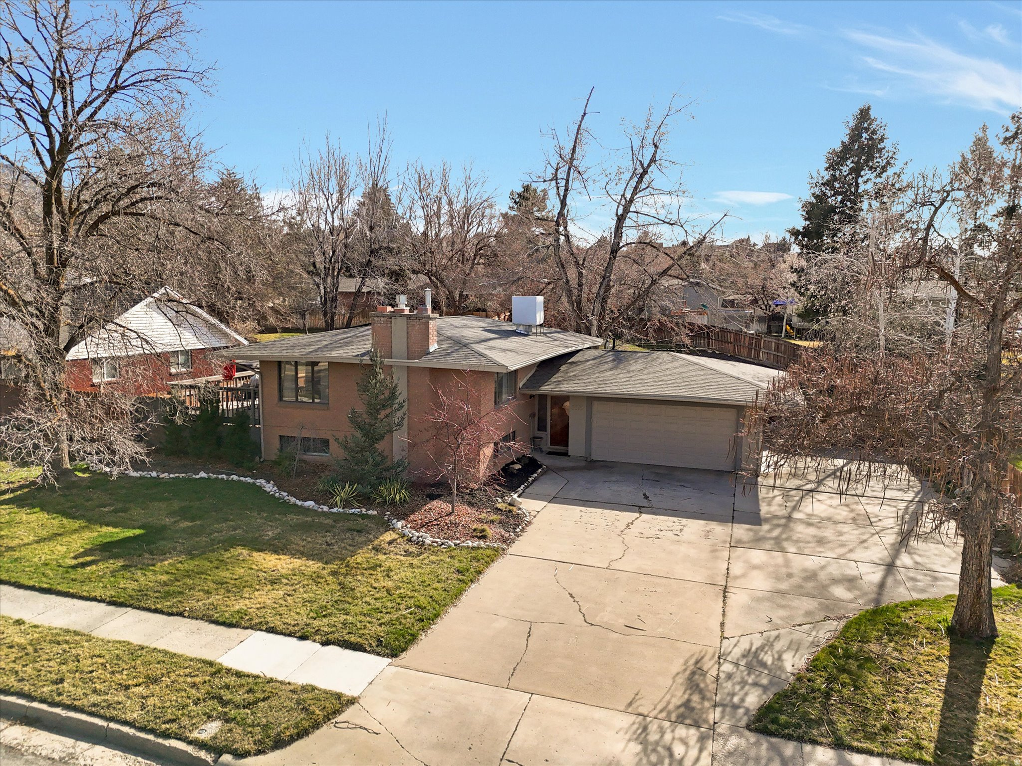 WILLOW CREEK #4 - Residential