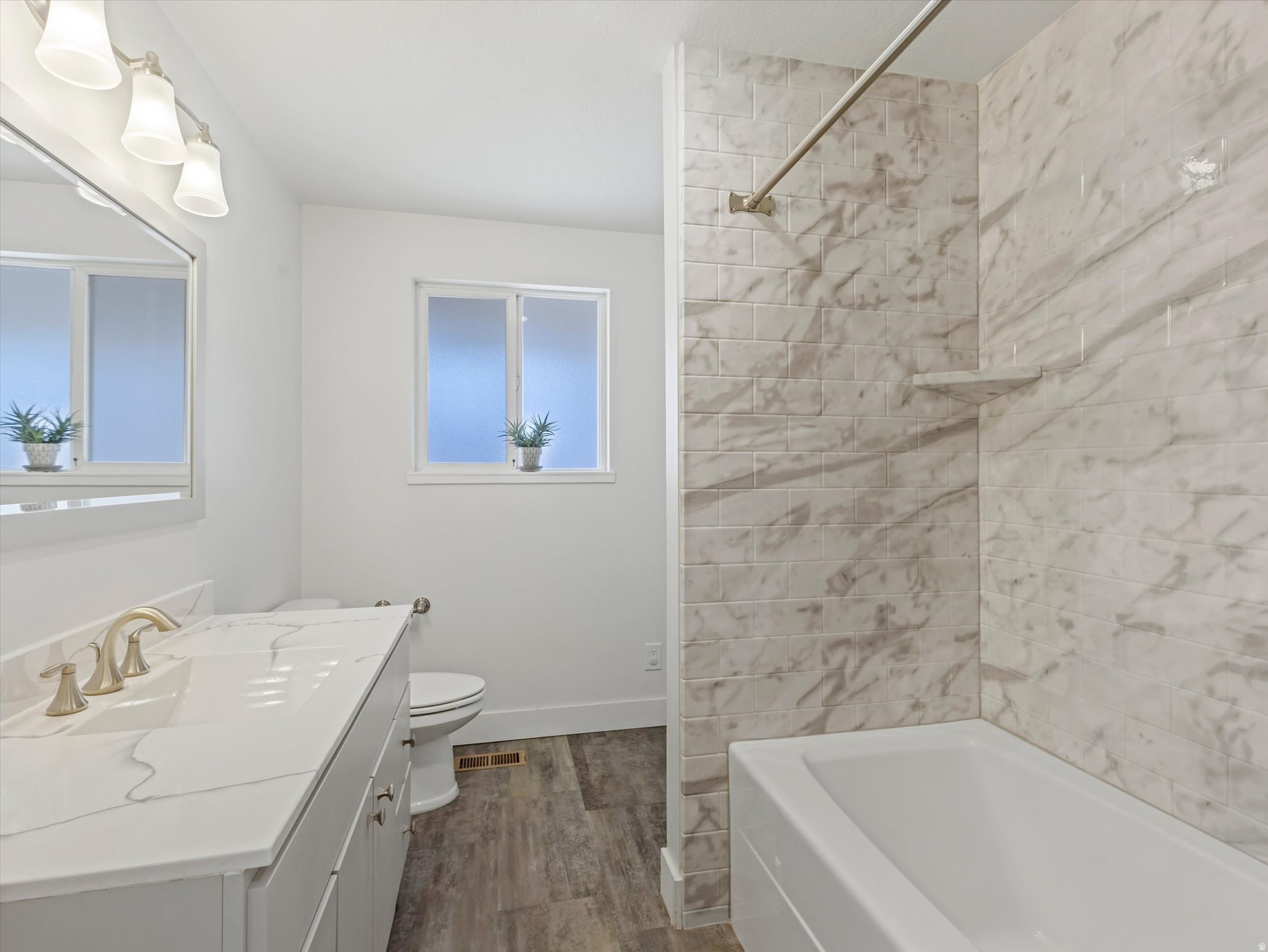 WILLOW CREEK #4 - Residential