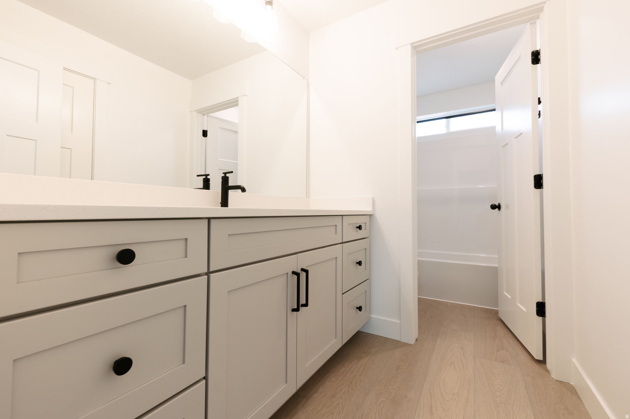 RIDGEHORNE - Residential