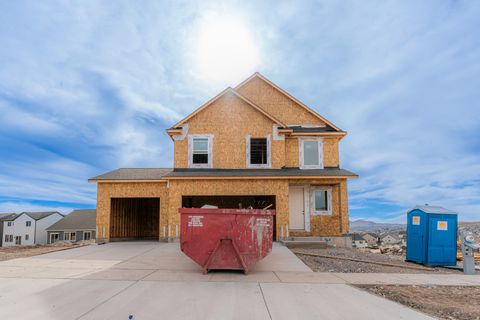 Photo of 1563 W RUSSO DR #722, Saratoga Springs, UT 84045 (MLS # 2113190)