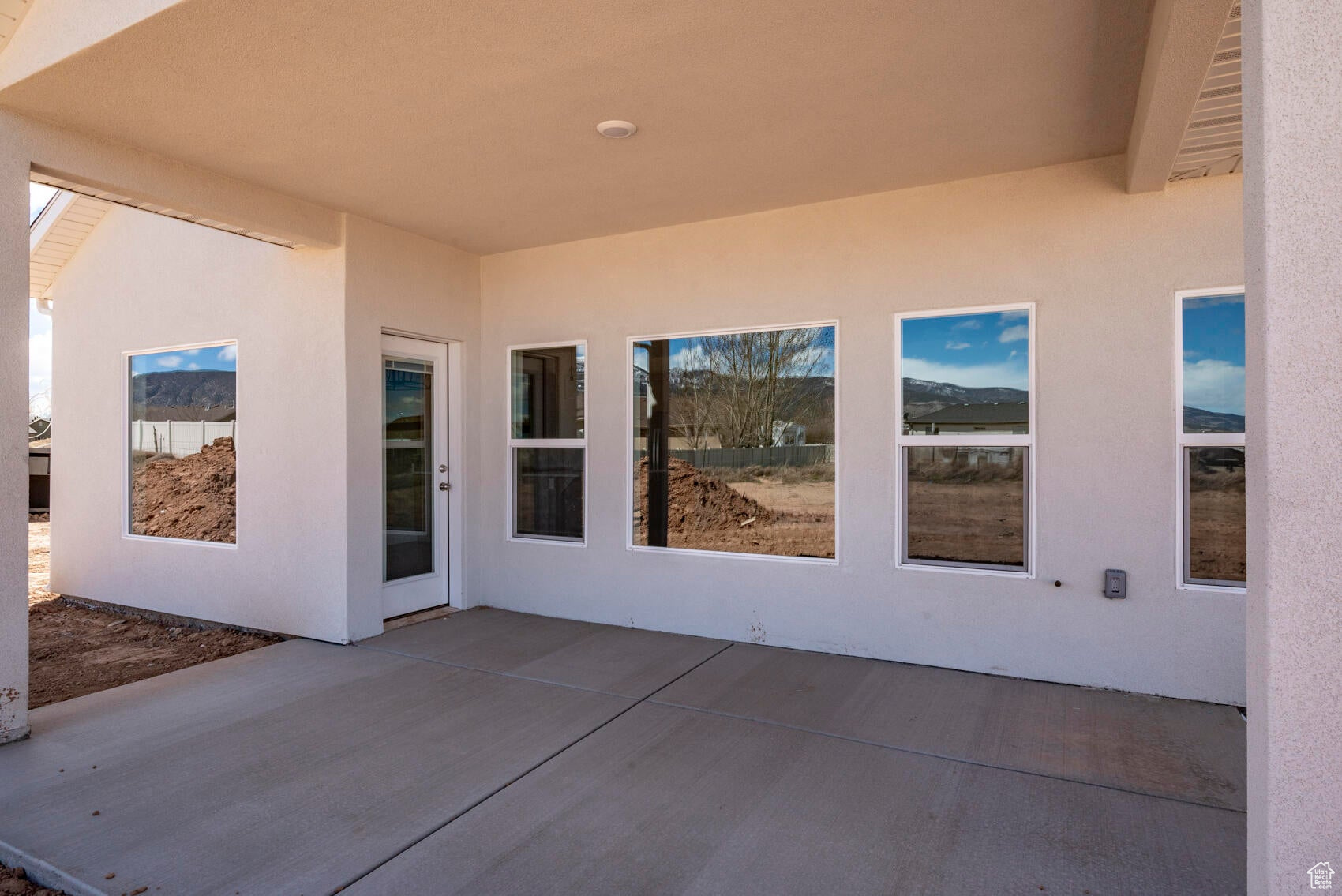 POINTE WEST - Residential
