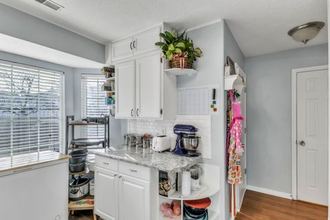 Tiny photo for 215 E 800 S, Payson, UT 84651 (MLS # 2127448)