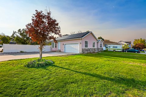 Tiny photo for 49 TIEBREAKER CIR, Grantsville, UT 84029 (MLS # 2147489)
