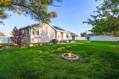 Tiny photo for 49 TIEBREAKER CIR, Grantsville, UT 84029 (MLS # 2147489)
