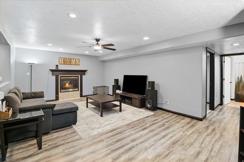 Tiny photo for 49 TIEBREAKER CIR, Grantsville, UT 84029 (MLS # 2147489)