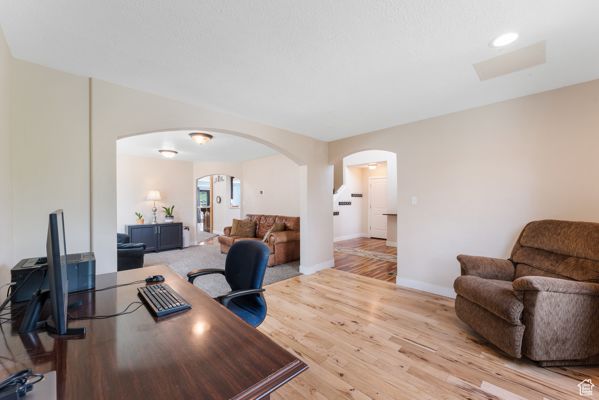 LONE TREE AT CIRCLE FIVE RANCH - Residential