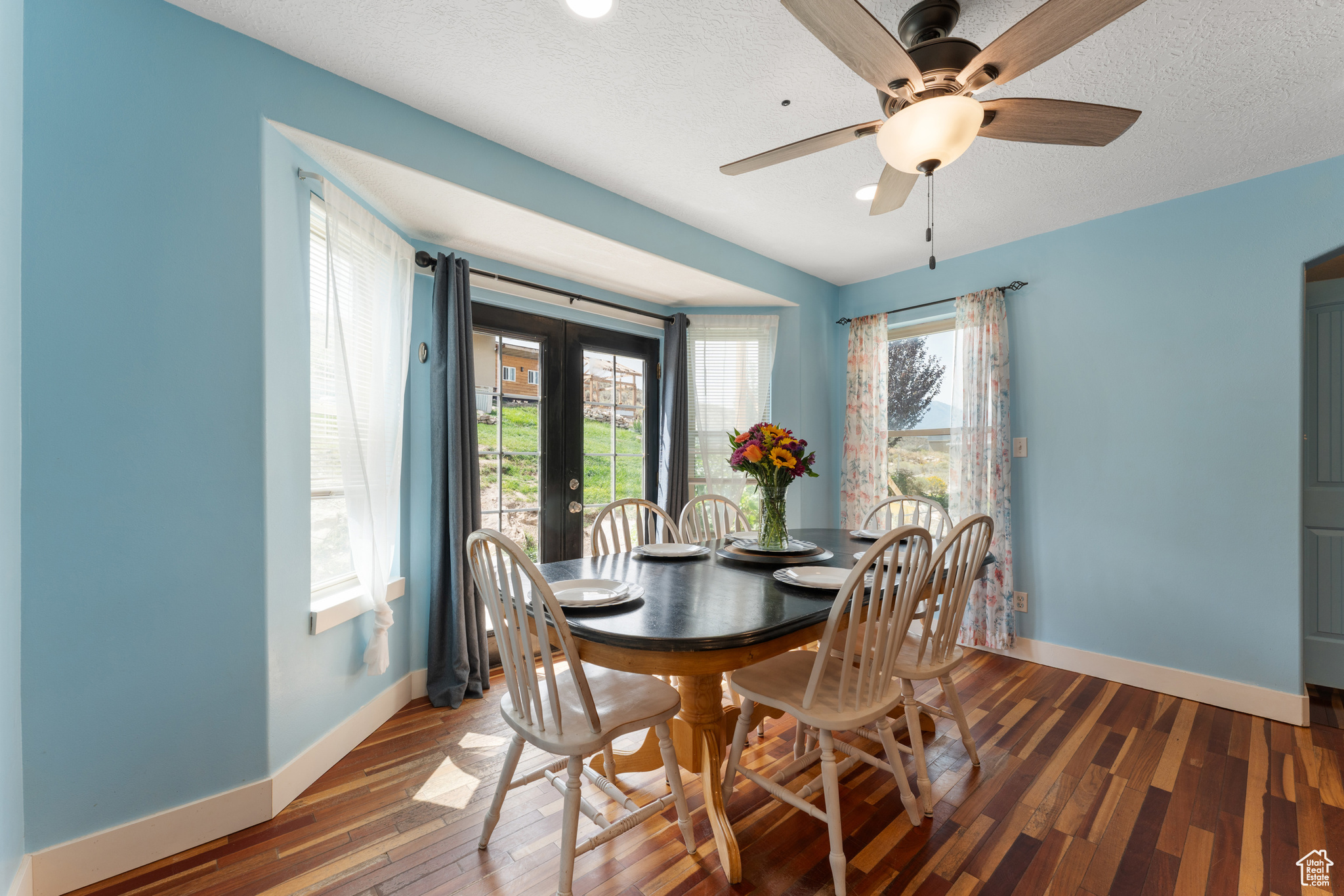 LONE TREE AT CIRCLE FIVE RANCH - Residential