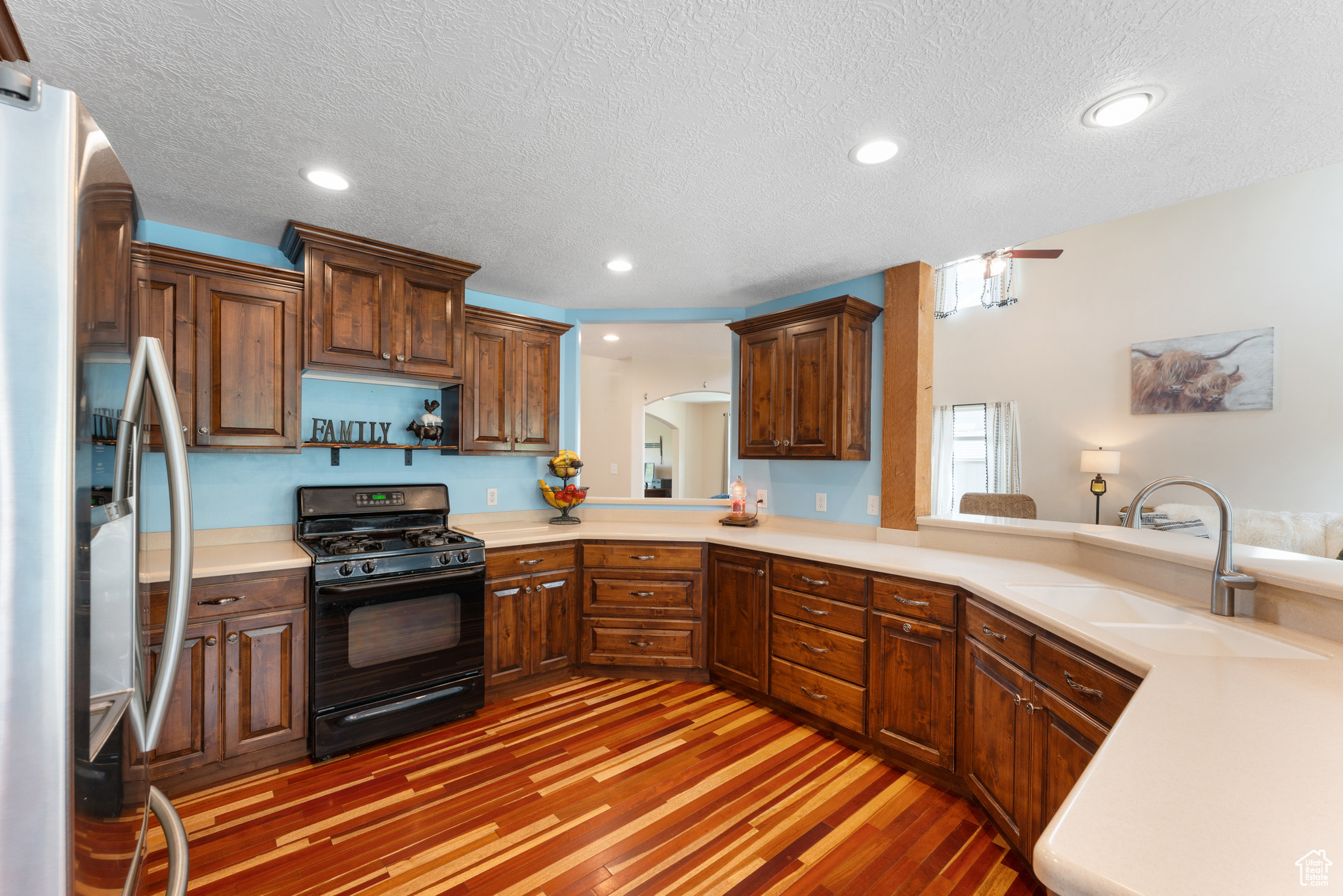 LONE TREE AT CIRCLE FIVE RANCH - Residential