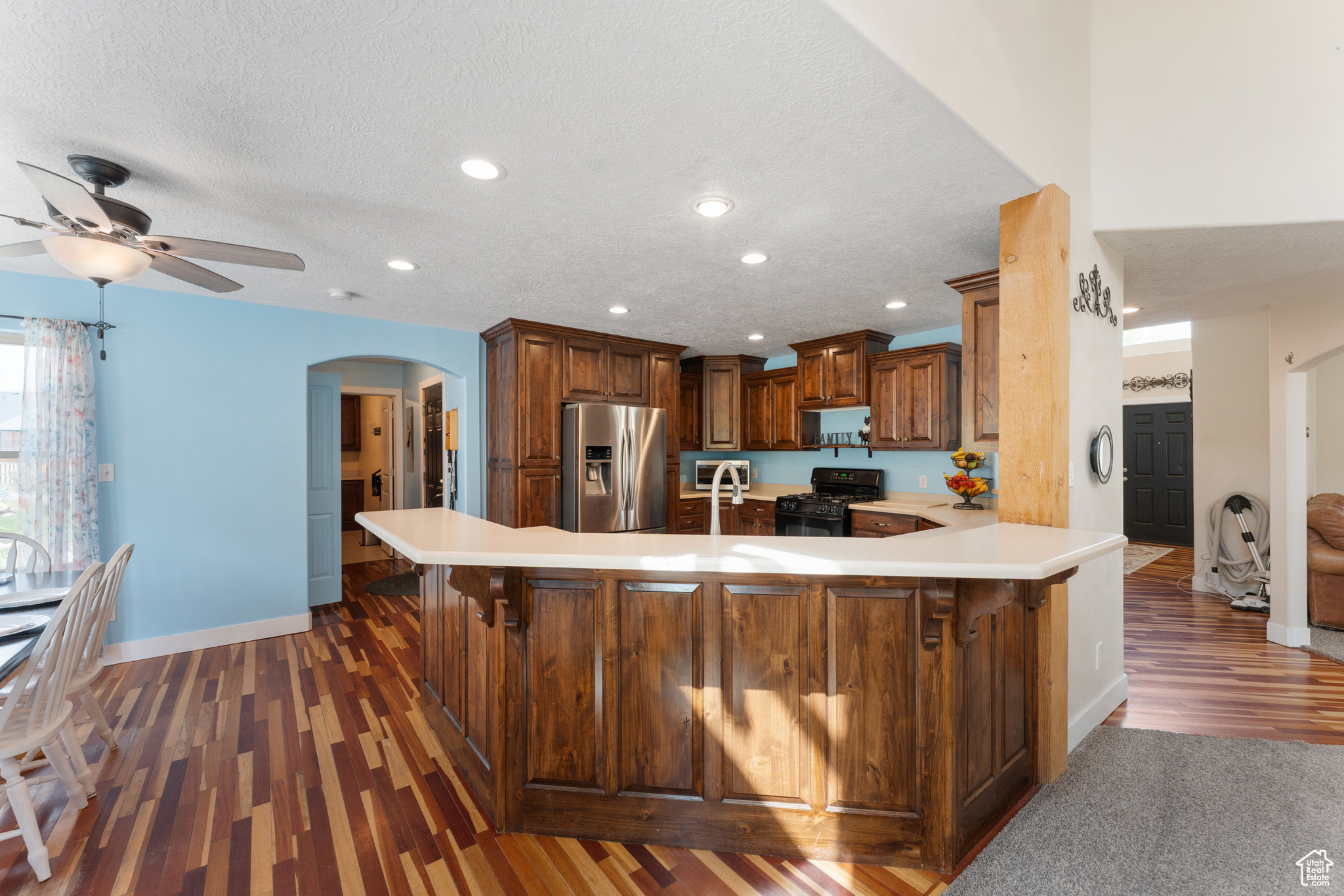 LONE TREE AT CIRCLE FIVE RANCH - Residential