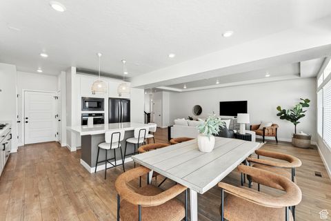 Tiny photo for 133 E MEANDERING WAY, Saratoga Springs, UT 84045 (MLS # 2104109)