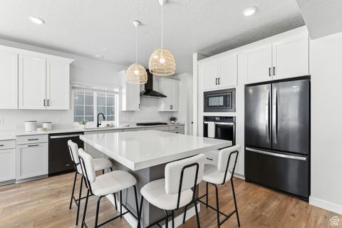 Tiny photo for 133 E MEANDERING WAY, Saratoga Springs, UT 84045 (MLS # 2104109)