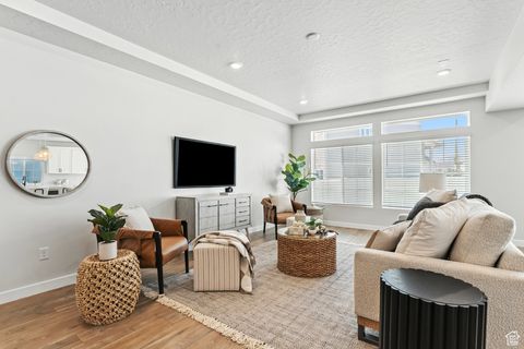 Tiny photo for 133 E MEANDERING WAY, Saratoga Springs, UT 84045 (MLS # 2104109)