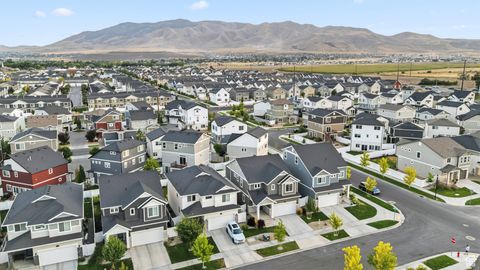 Tiny photo for 133 E MEANDERING WAY, Saratoga Springs, UT 84045 (MLS # 2104109)