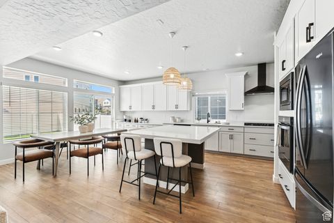 Tiny photo for 133 E MEANDERING WAY, Saratoga Springs, UT 84045 (MLS # 2104109)