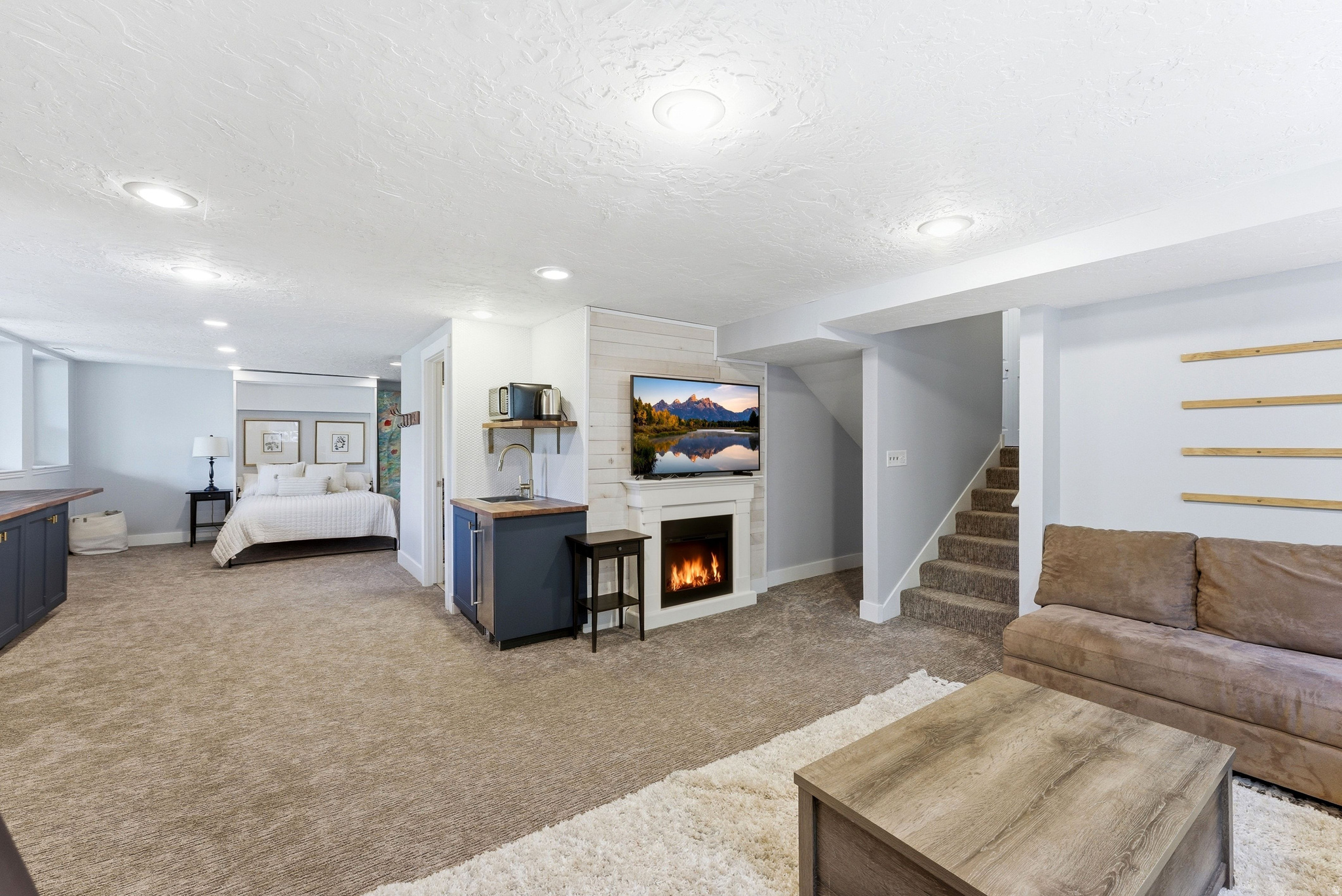 HORSETHEIF CANYON - Residential