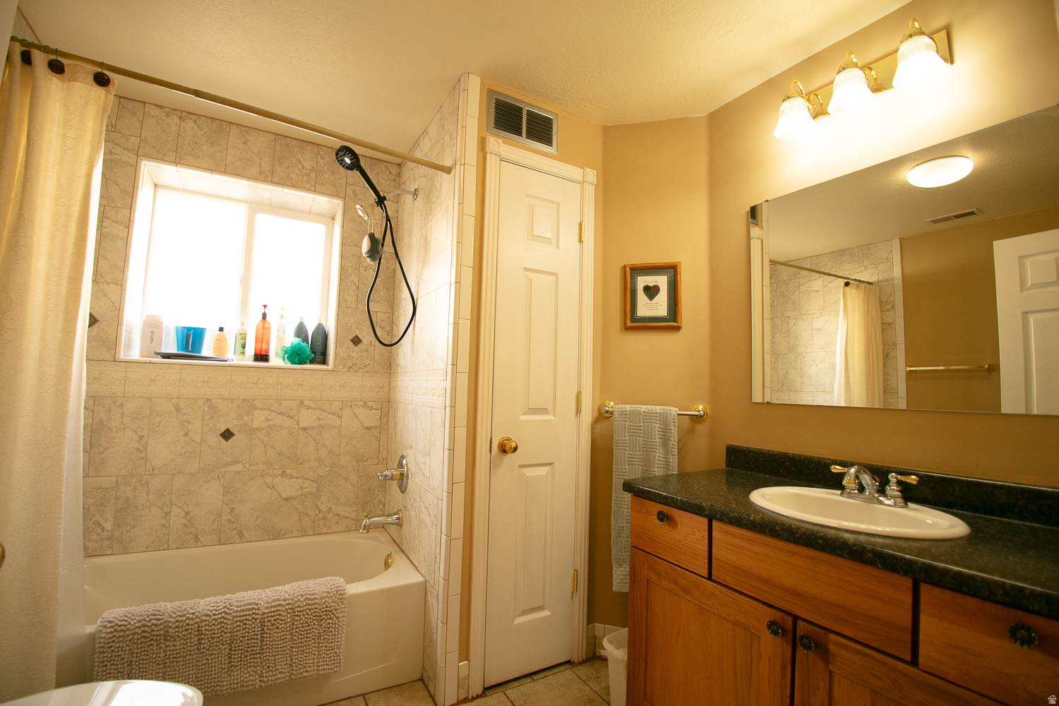 FOX CHASE - Residential