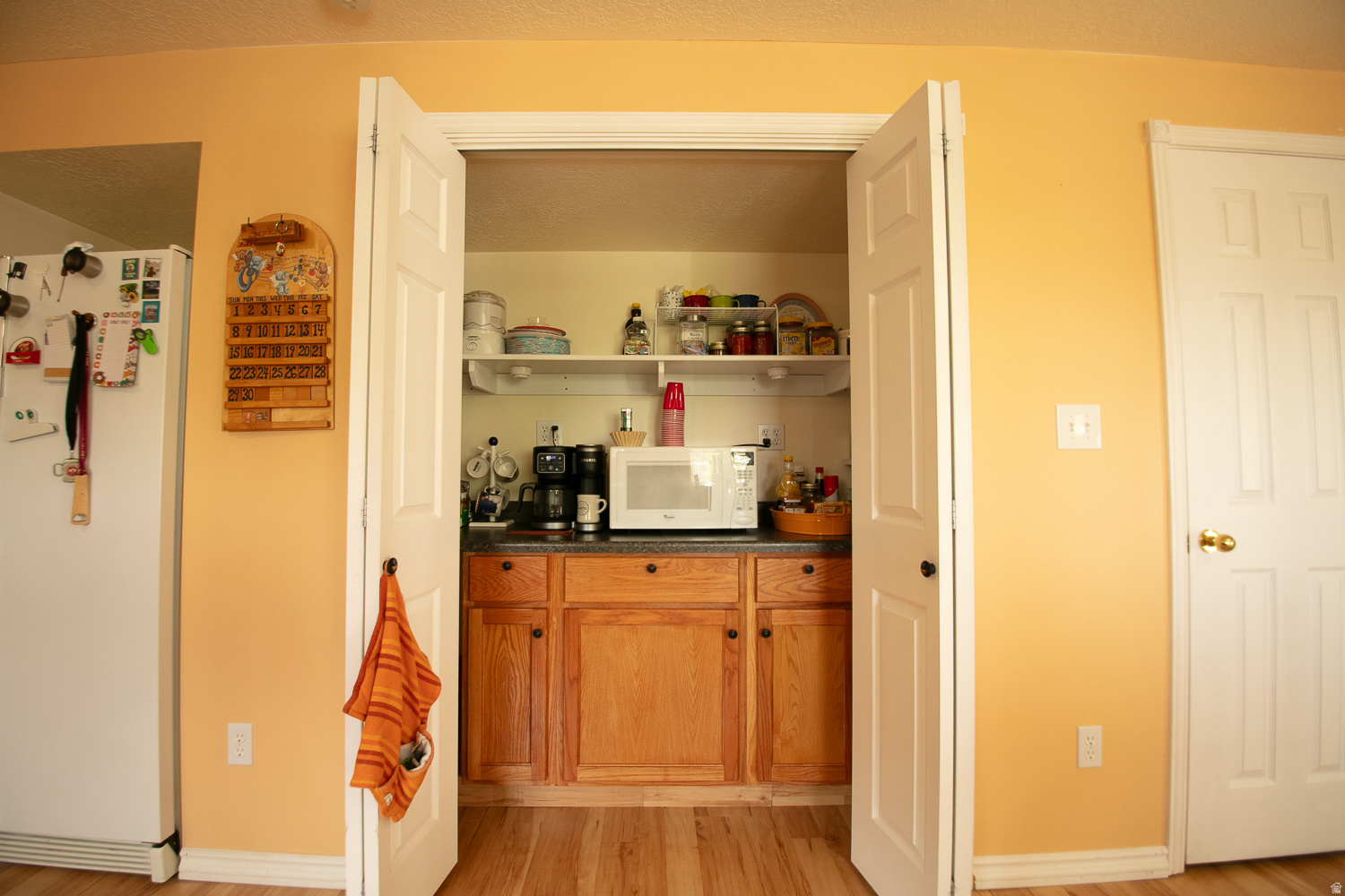 FOX CHASE - Residential