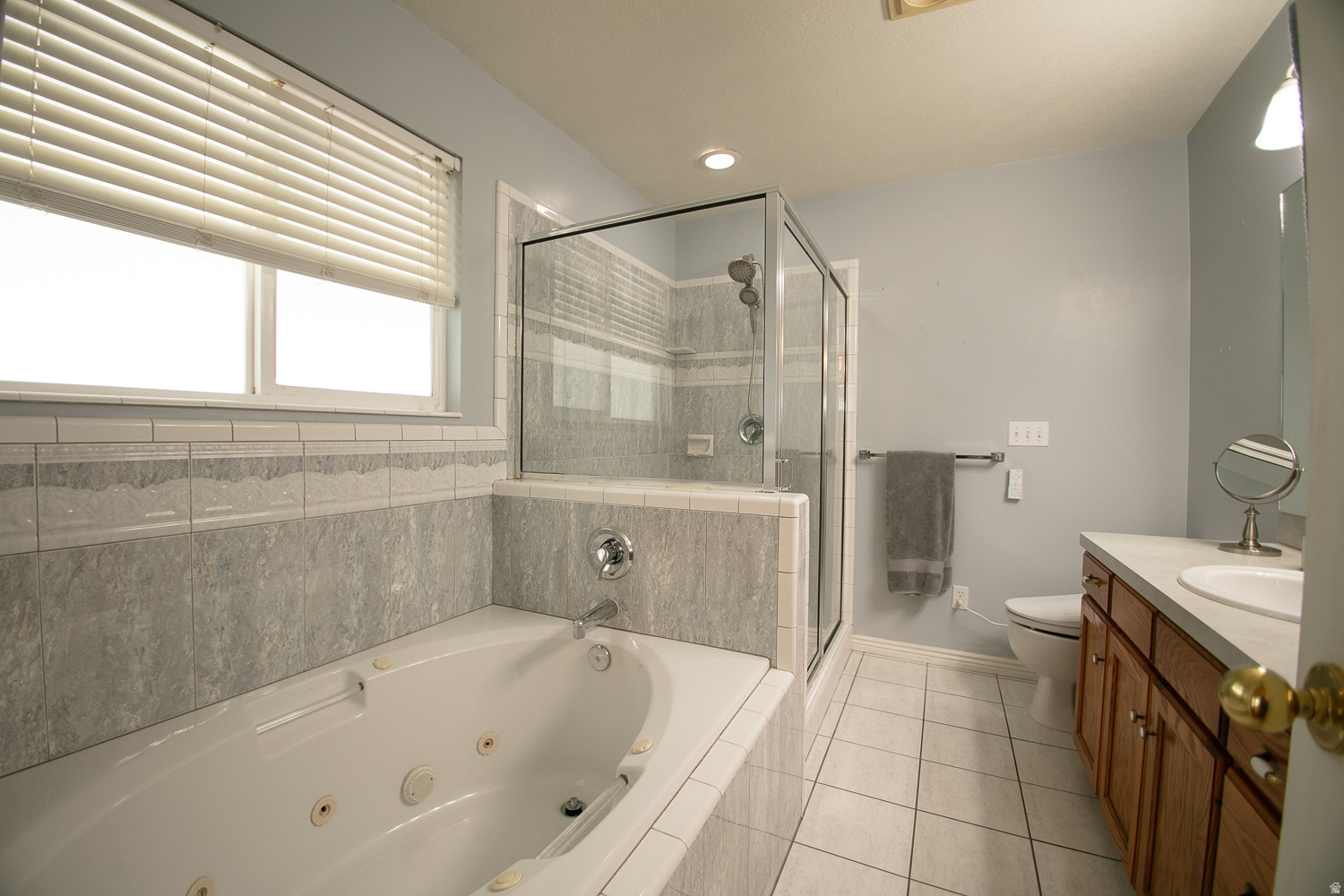 FOX CHASE - Residential