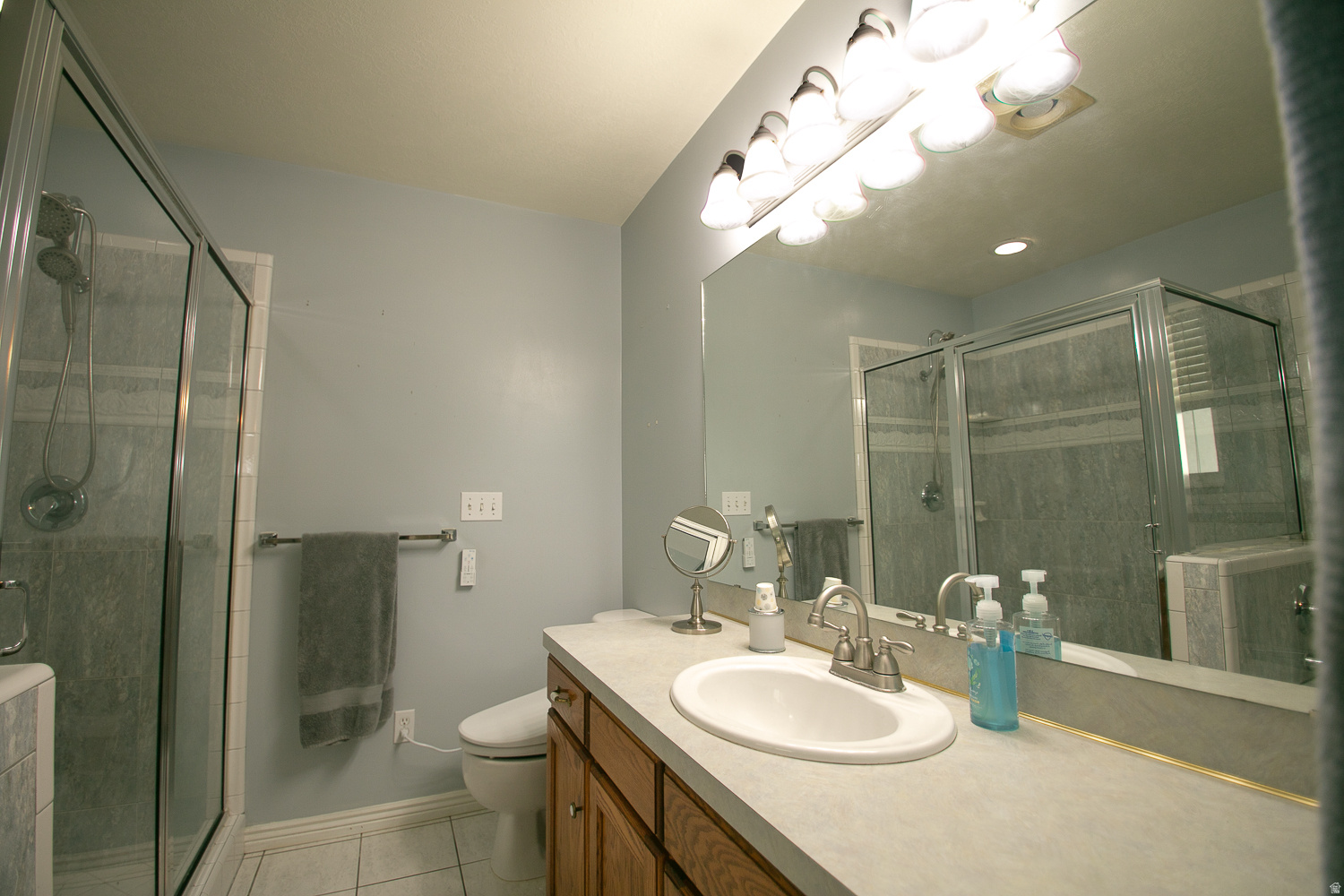 FOX CHASE - Residential