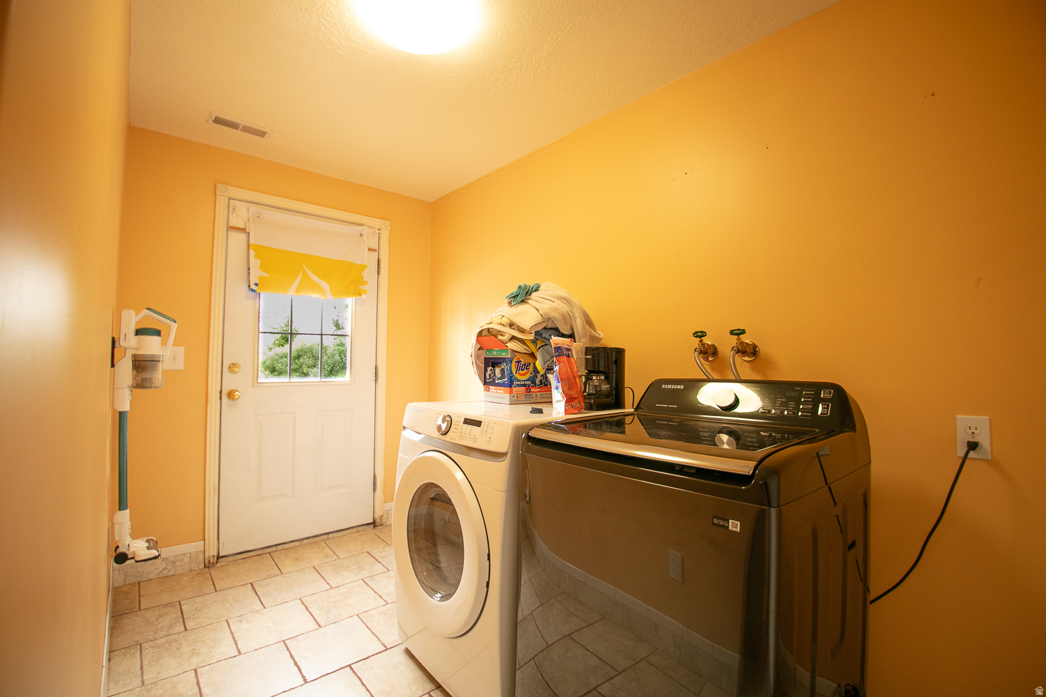 FOX CHASE - Residential