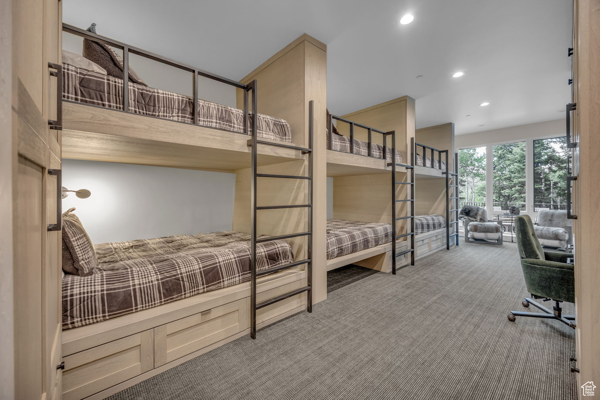 COLONY AT WHITE PINE CANYON - Residential